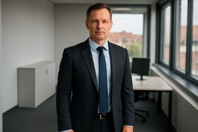 Bewerter analysiert Ertragswert einer Kapitalanlage-Wohnimmobilie in fraenkischer Lage